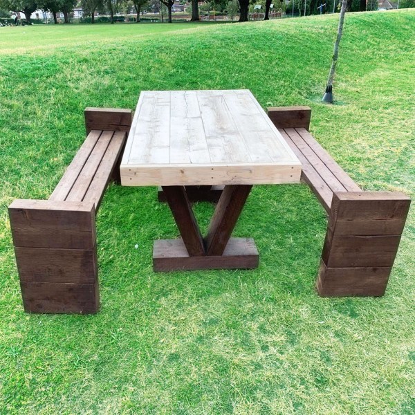 rustic table 2